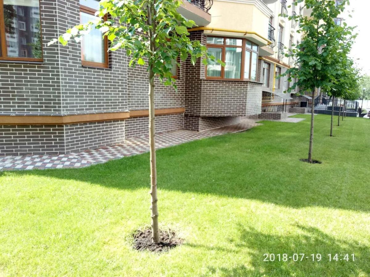Luxury Emerald Apartments Irpień Zewnętrze zdjęcie