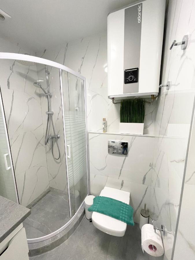 Luxury Emerald Apartments Irpień Zewnętrze zdjęcie