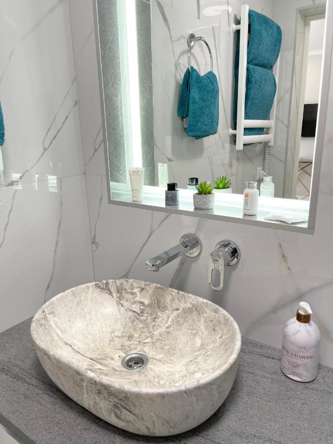 Luxury Emerald Apartments Irpień Zewnętrze zdjęcie